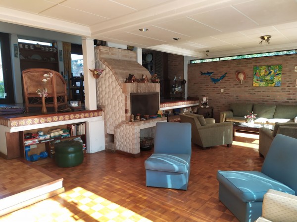 HERMOSA CASA QUNTA   BARRIO LOS NOGALES