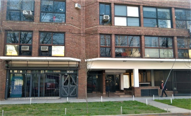OFICINAS 140 M2. C/ MODULOS- RECEPCION- BAÑOS
