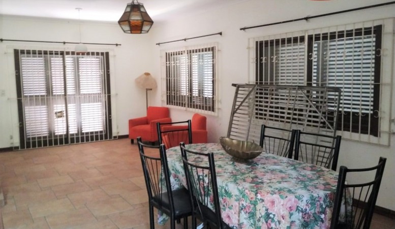 CASA QUINTA C/ PISCINA/ PARQUE  1570 M2.(TORTUGUITAS)