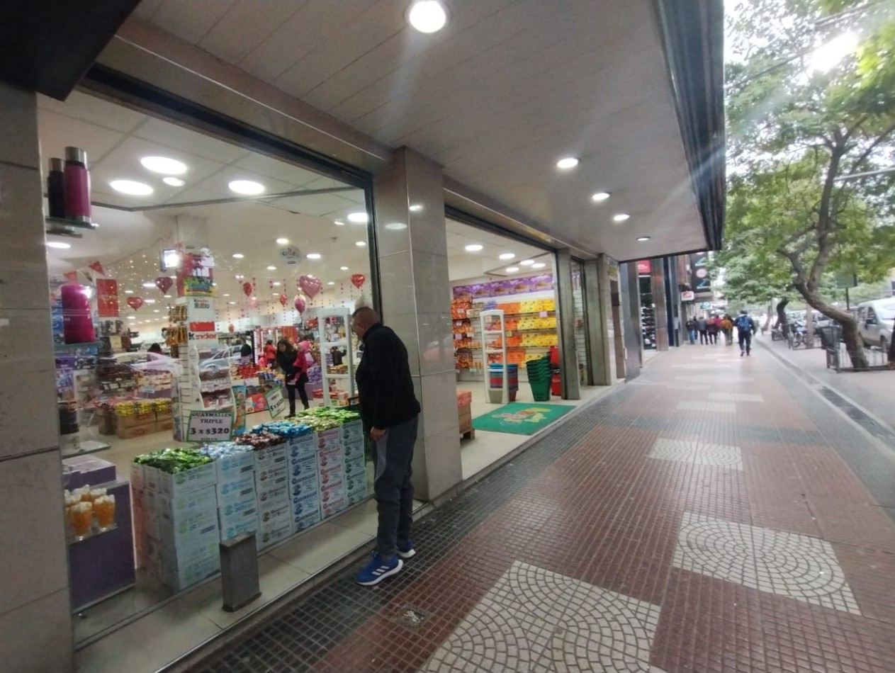 PROPIEDAD EXCLUSIVA!!! LOCAL 451 M2. Y P. ALTA  250 M2. (CTRO. SAN MIGUEL) S/ AV. PTE. PERON