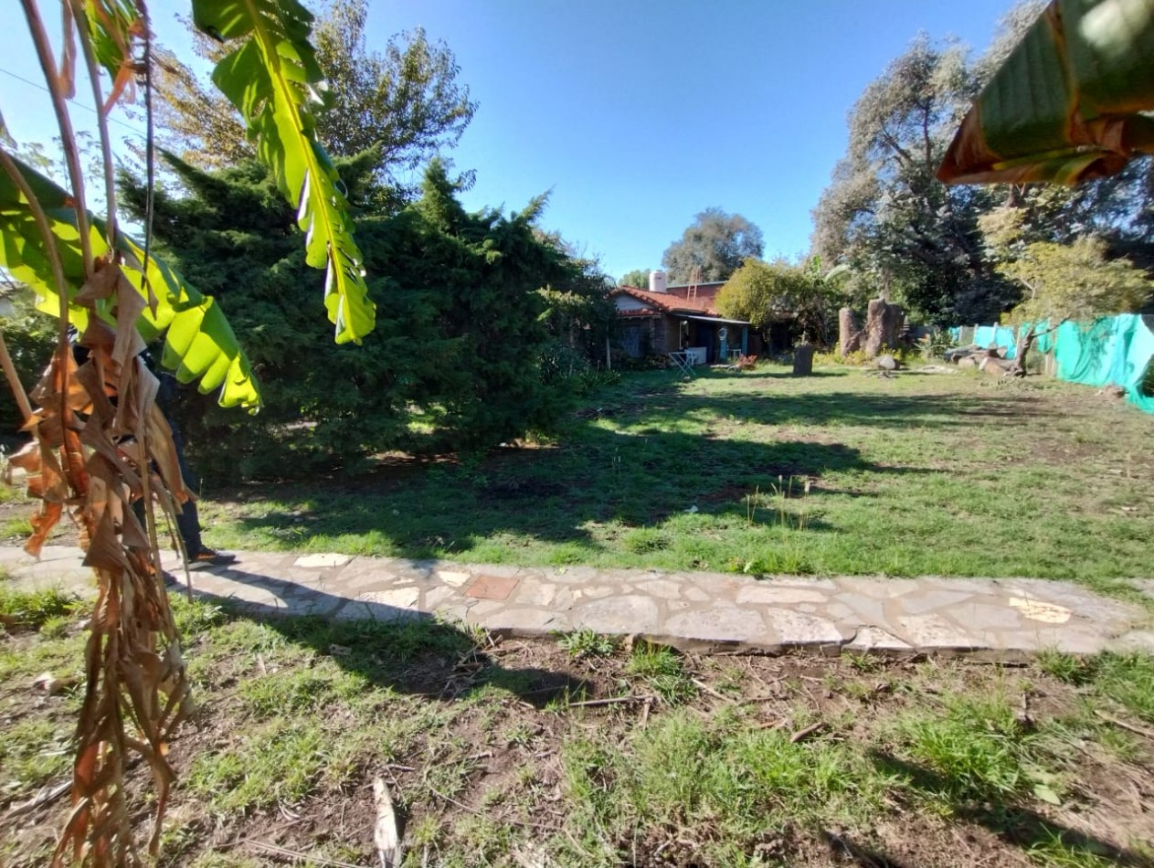 LOTE  900 M2. C/ VIVIENDA A REFACCIONAR 