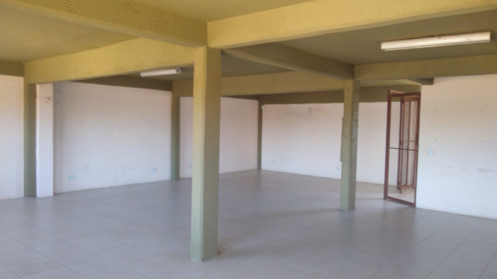 GALPON   670 M2.   (JOSE C. PAZ)