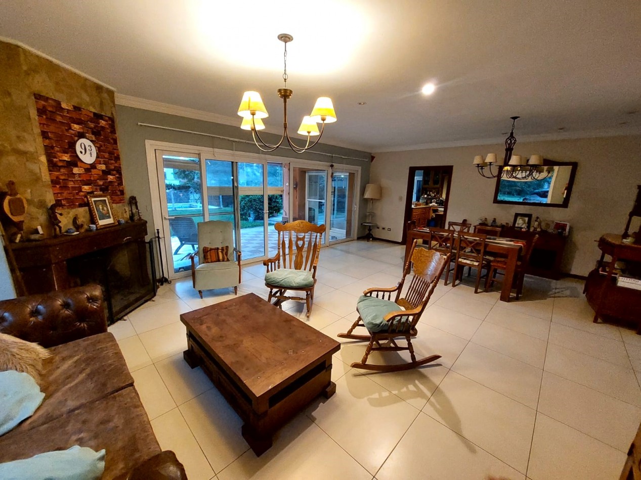 ESPECTACULAR CASA C/ PILETA COUNTRY SAN CARLOS