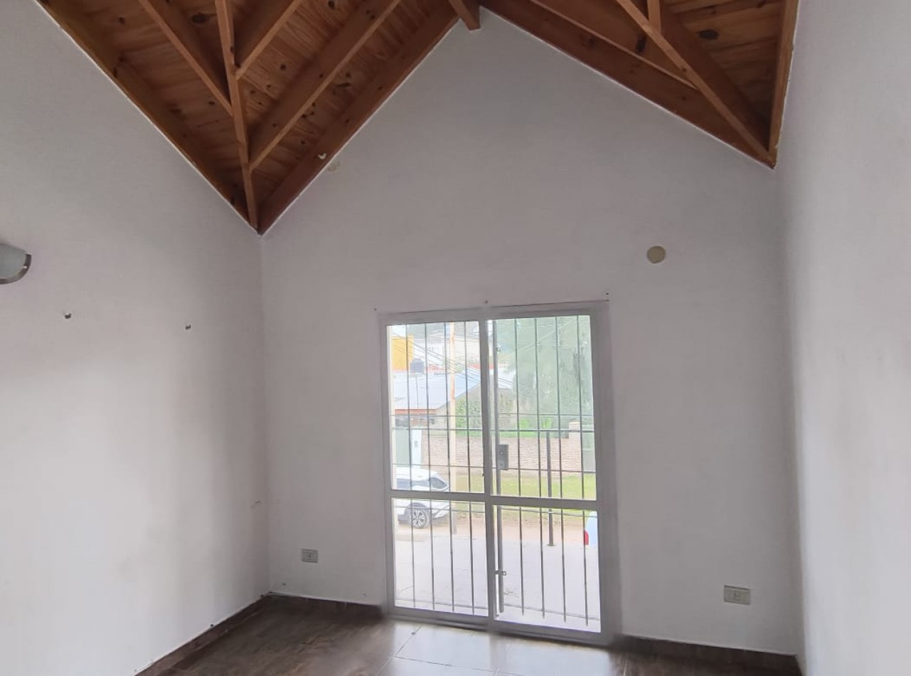 DEPARTAMENTO 3 AMB. AMPLIOS  C/BALCON Y COCHERA (COMPLEJO CERRADO)