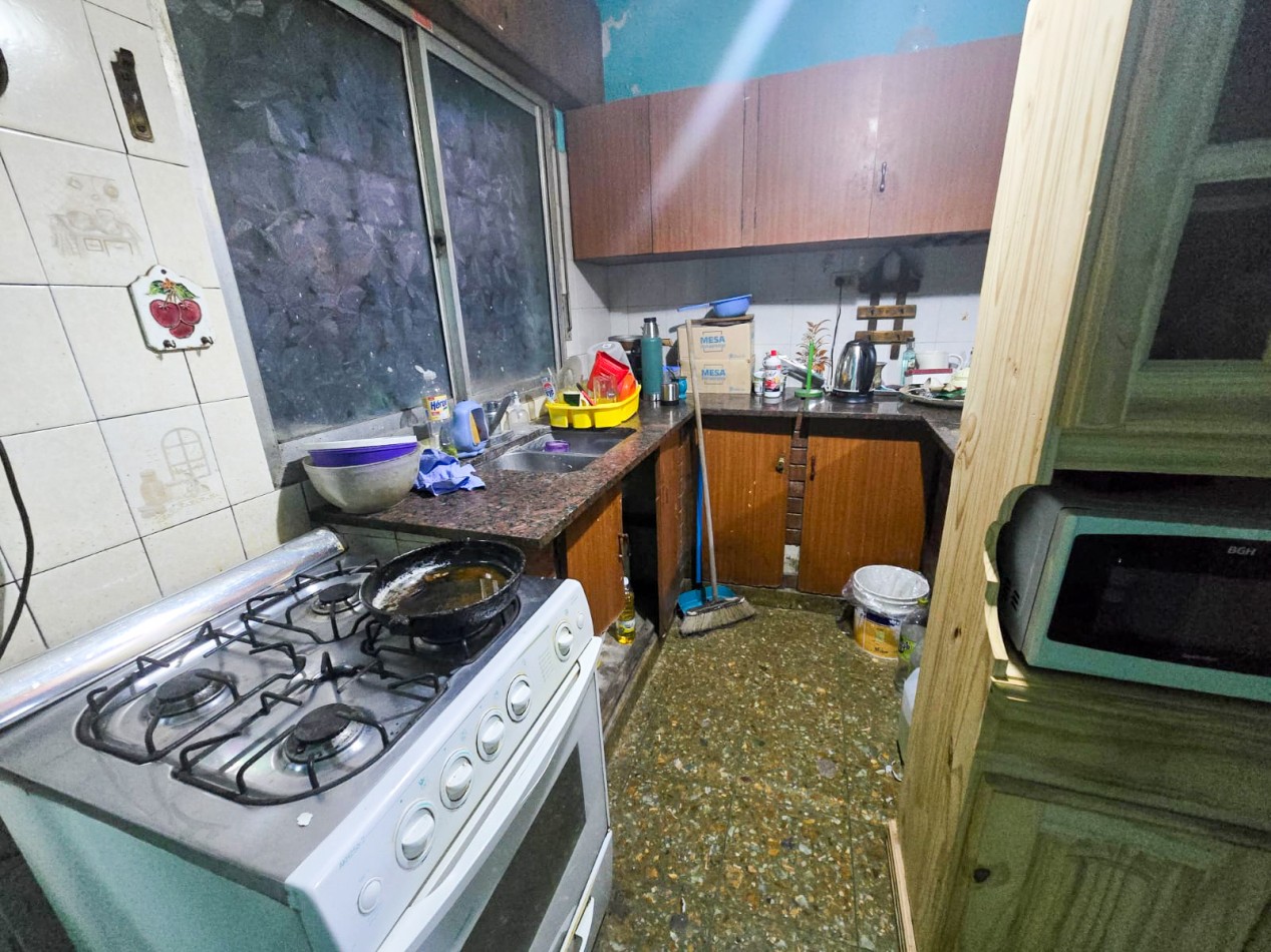 CASA 3 AMB CON DPTO 2 AMB. C/ COCHERA PARA 2 VEHICULOS