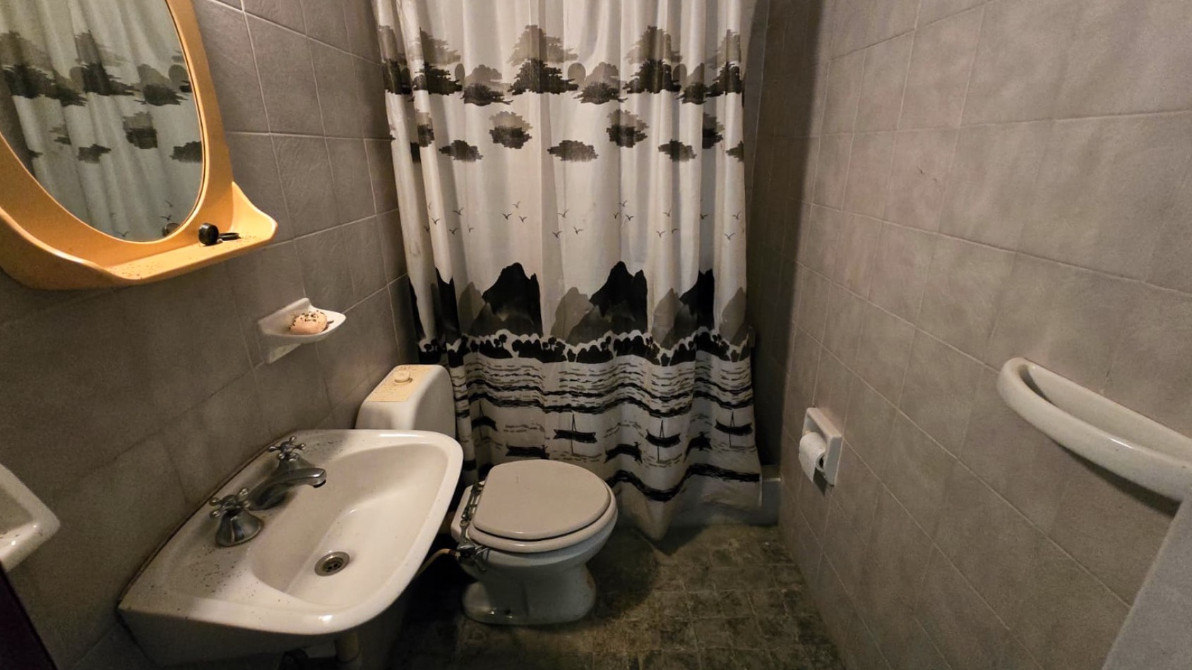 CHALET 4 AMB. C/ QUINCHO Y PARQUE