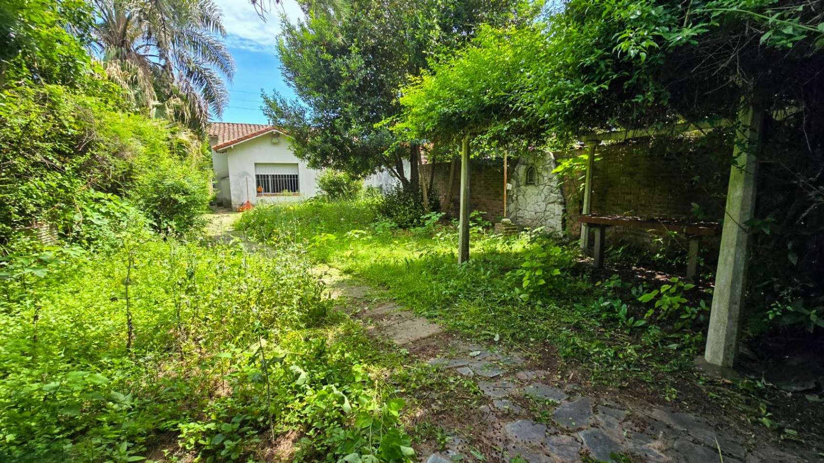 CHALET 4 AMB. C/ QUINCHO Y PARQUE