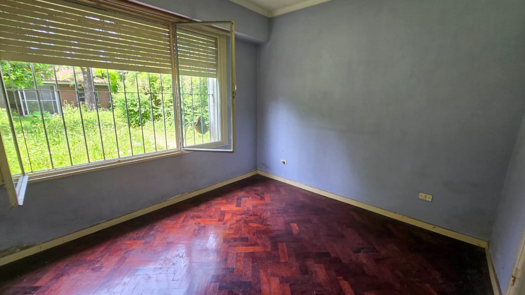 CHALET 4 AMB. C/ QUINCHO Y PARQUE