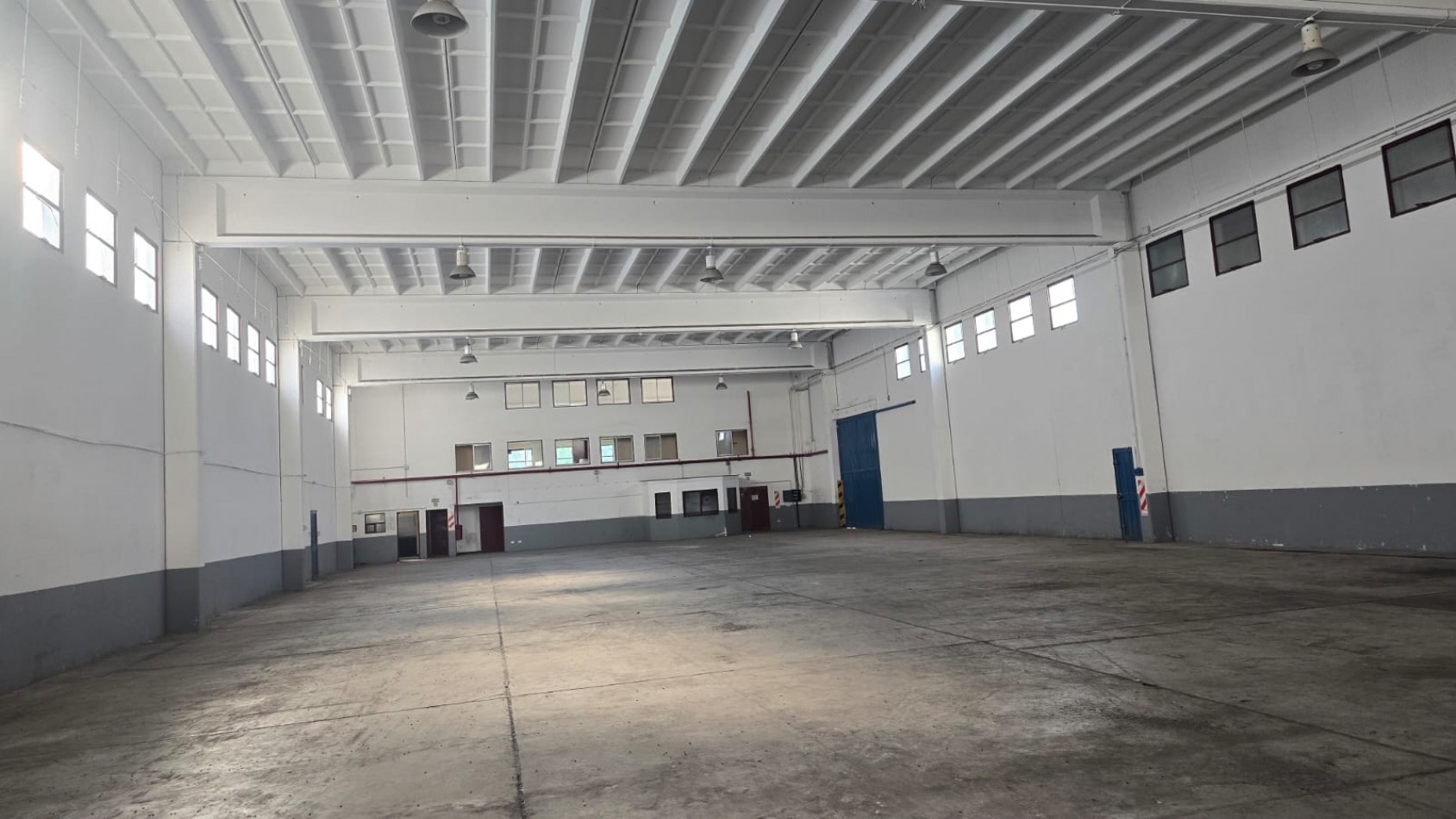 GALPON 2500 M2 