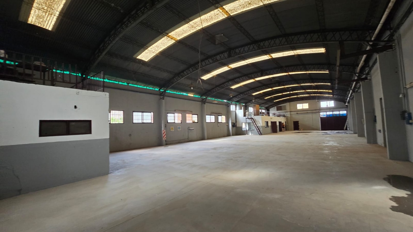 GALPON 600 M2