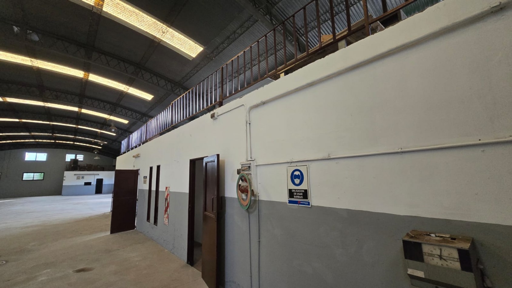 GALPON 600 M2