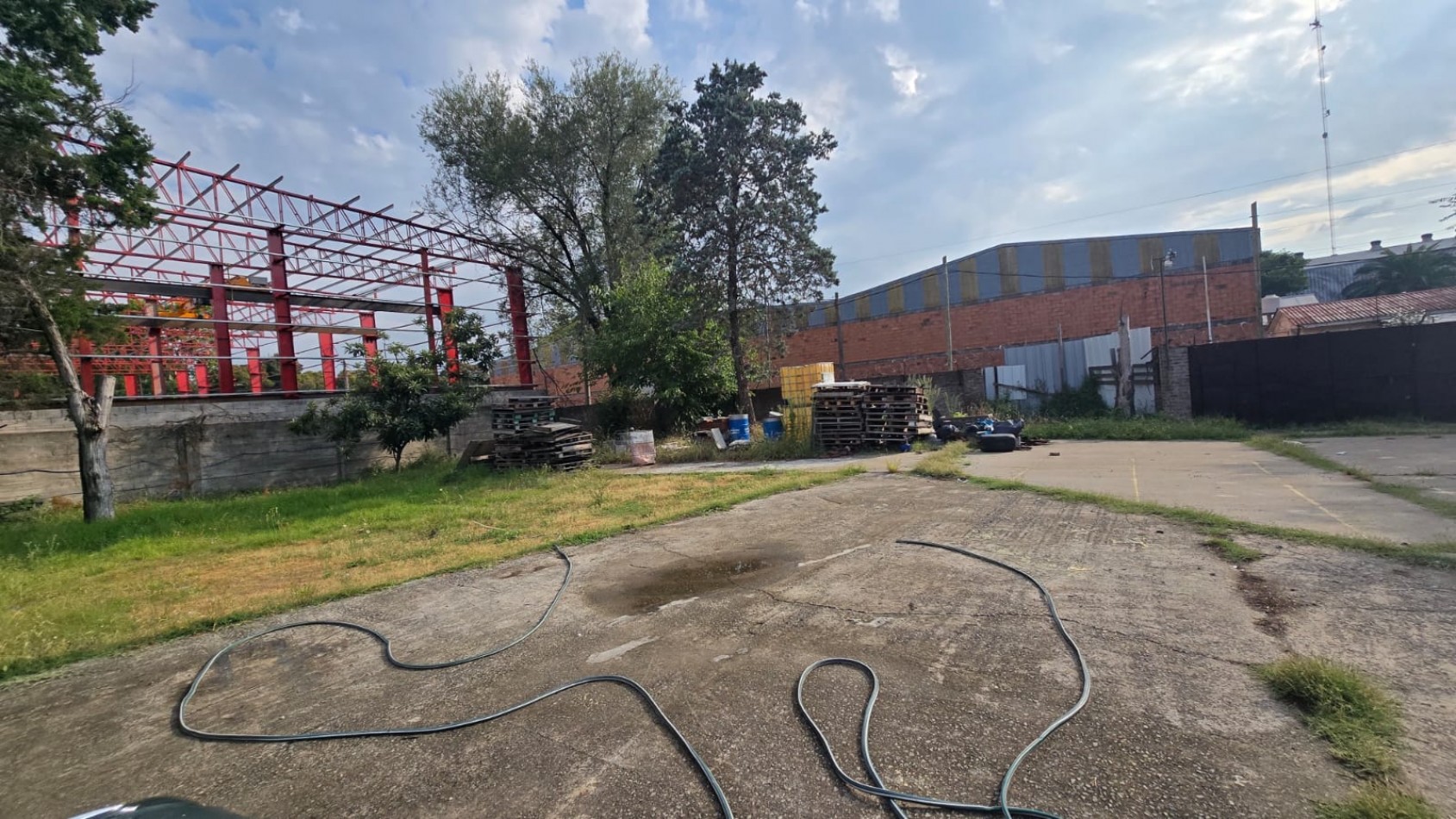 GALPON 1400 M2