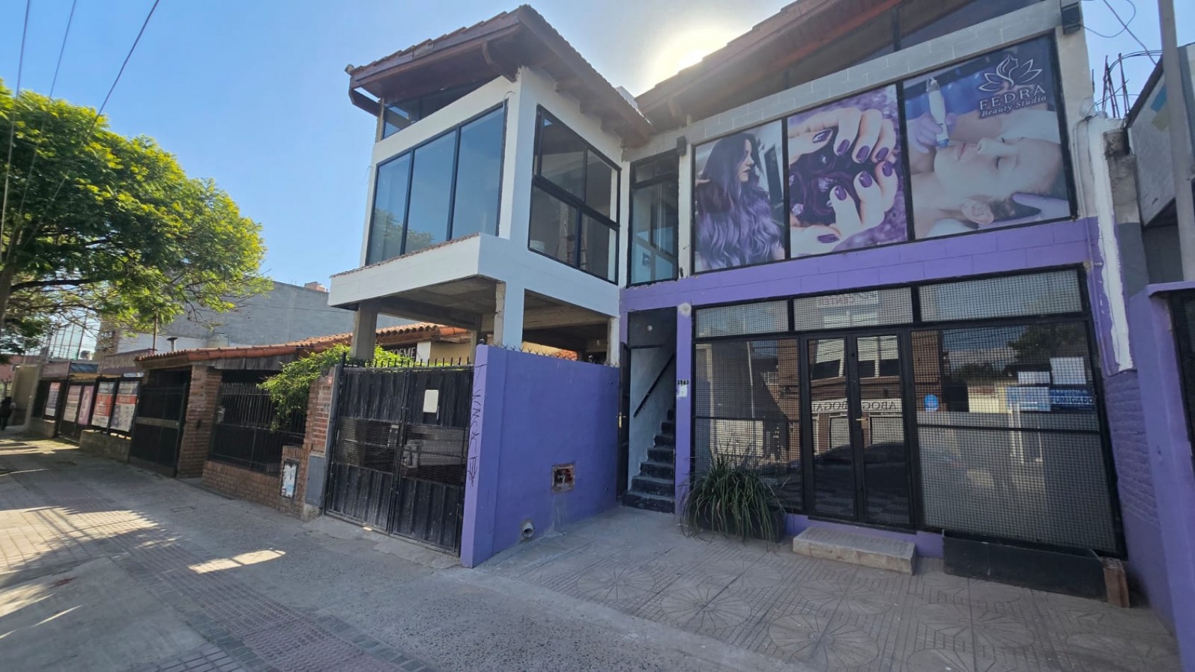  DOS LOCALES Y CASA DE 4 AMB. CON GARAGE VARIOS AUTOS