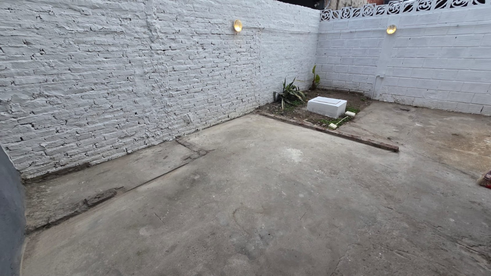 DUPLEX 3 AMB. AMPLIO C/ PATIO Y GARAGE