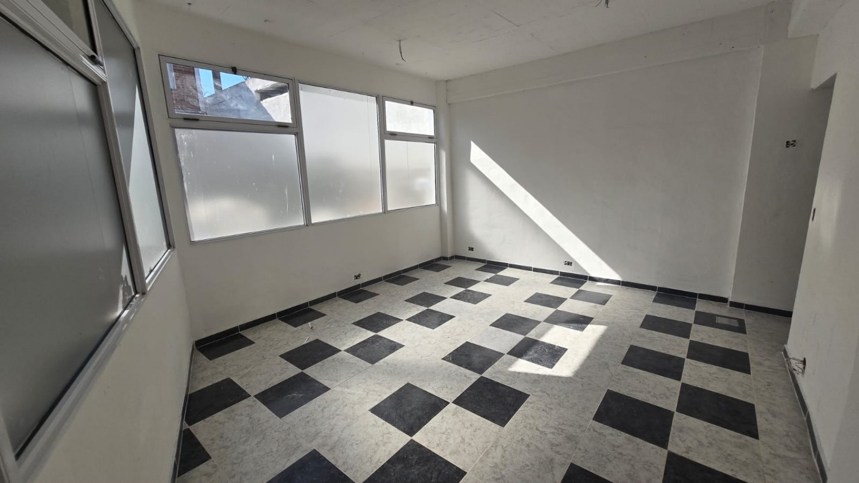 LOCAL 130 M2