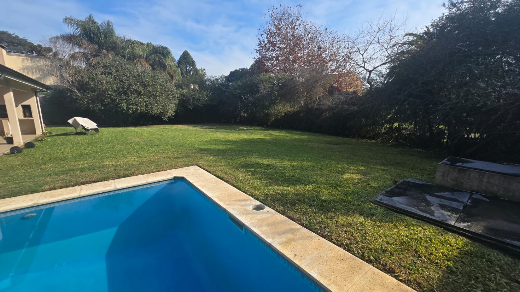CASA 4 AMB. C/ PISCINA PARQUE QUINCHO Y ENTRADA AUTOS, BARRIO CERRADO 