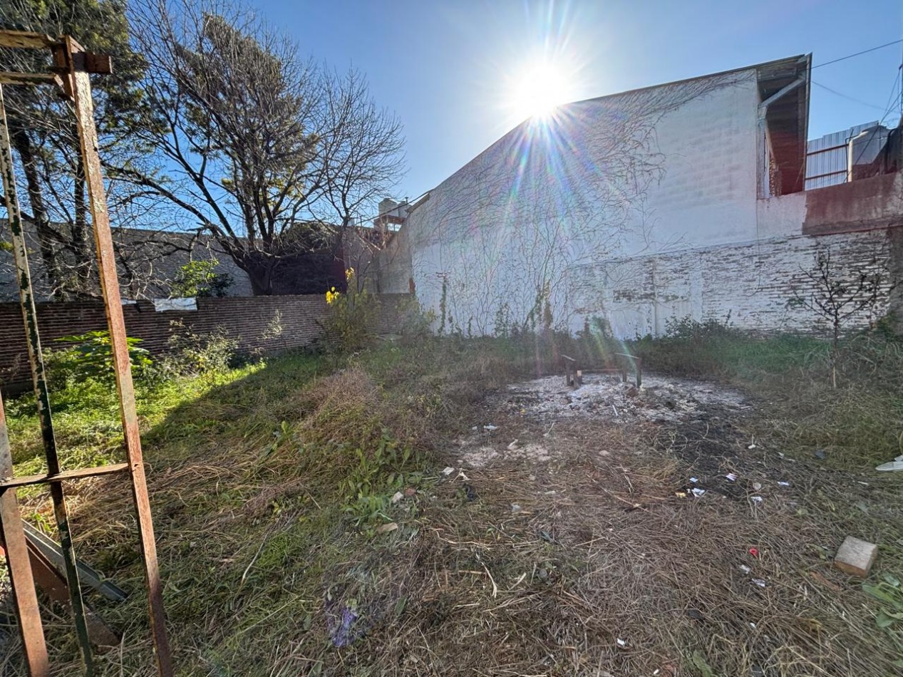LOCAL 156 M2 C/ ENTREPISO Y DEPOSITO