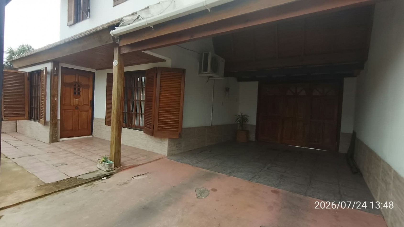 CASA 4 AMB. C/ ENTRADA AUTOS