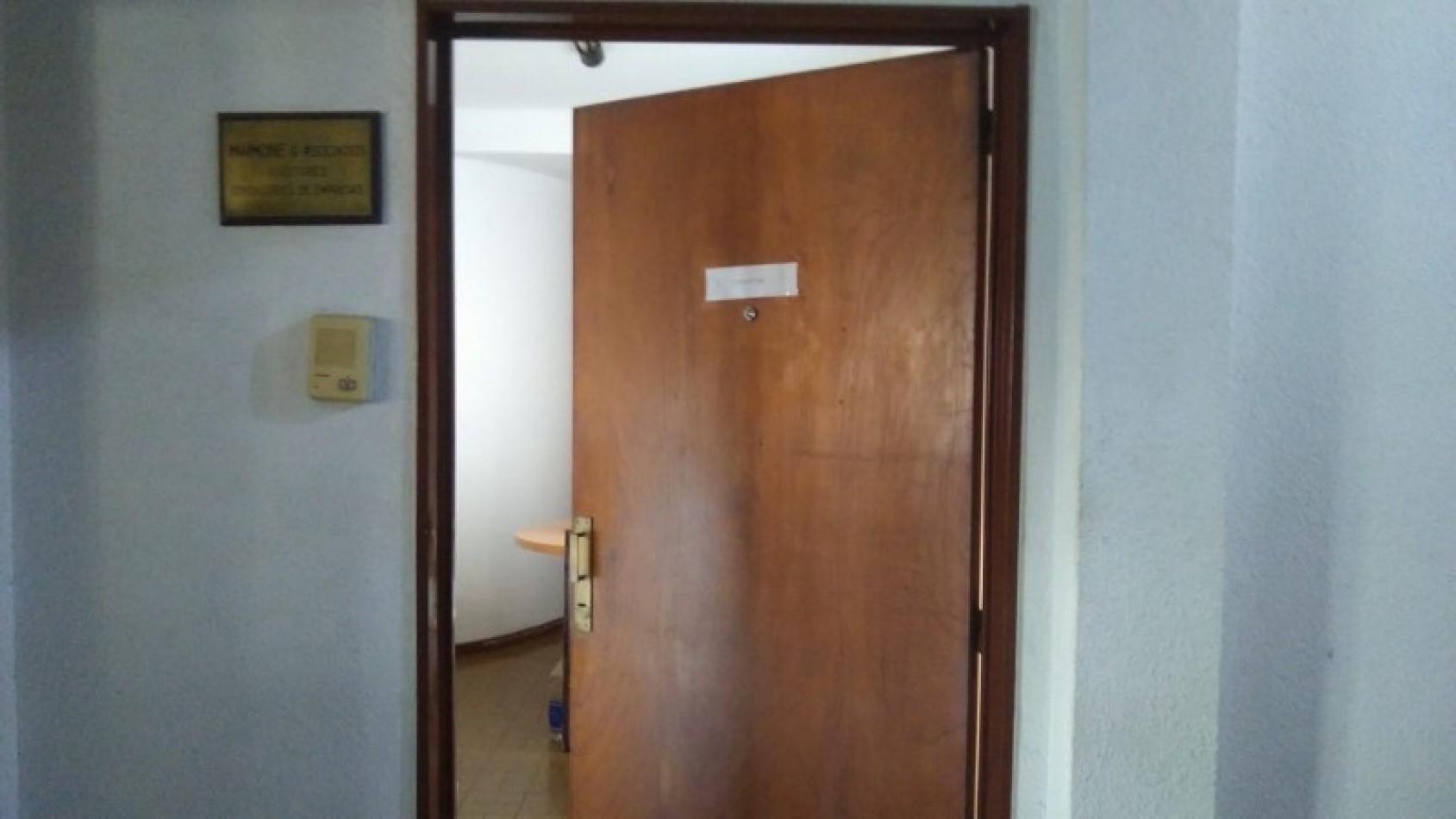 OFICINAS 140 M2. C/ MODULOS- RECEPCION- BAÑOS