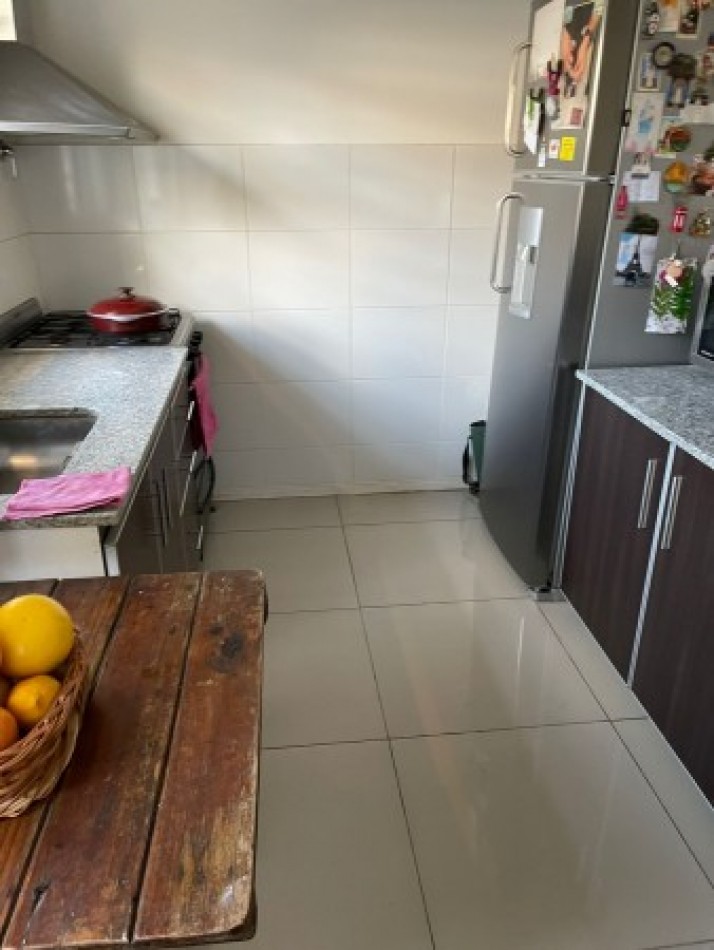 DUPLEX DE 3 AMB. PATIO/BALCON/COCHERA/QUINCHO Y PISCINA