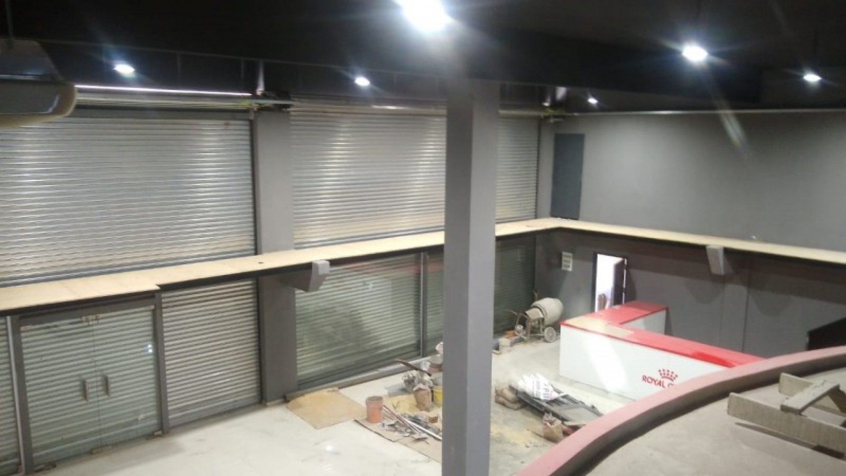 LOCAL 380 M2. C/ ENTREPISO 