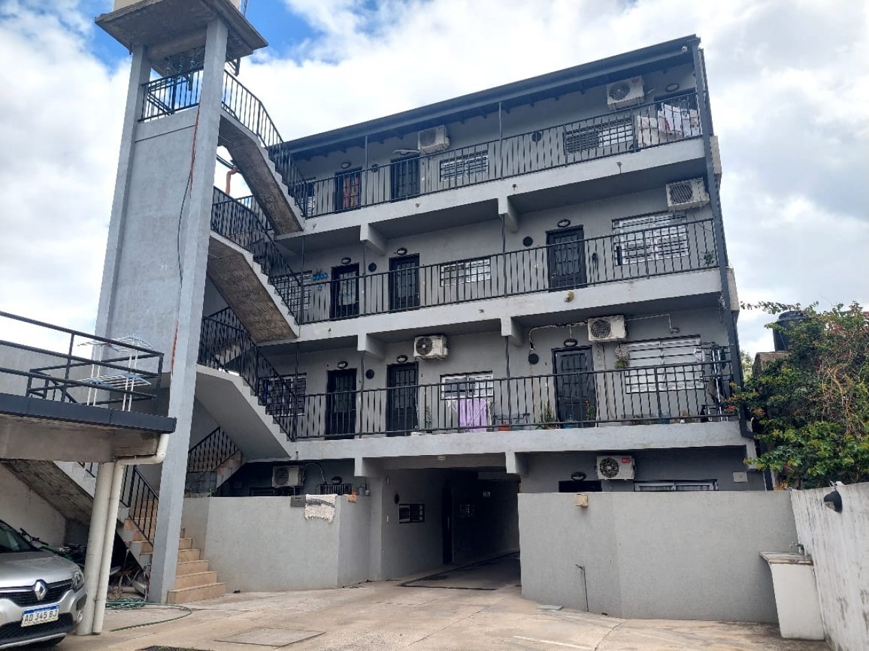 DEPARTAMENTO 2 AMB. C/ COCHERA (COMPLEJO CERRADO)