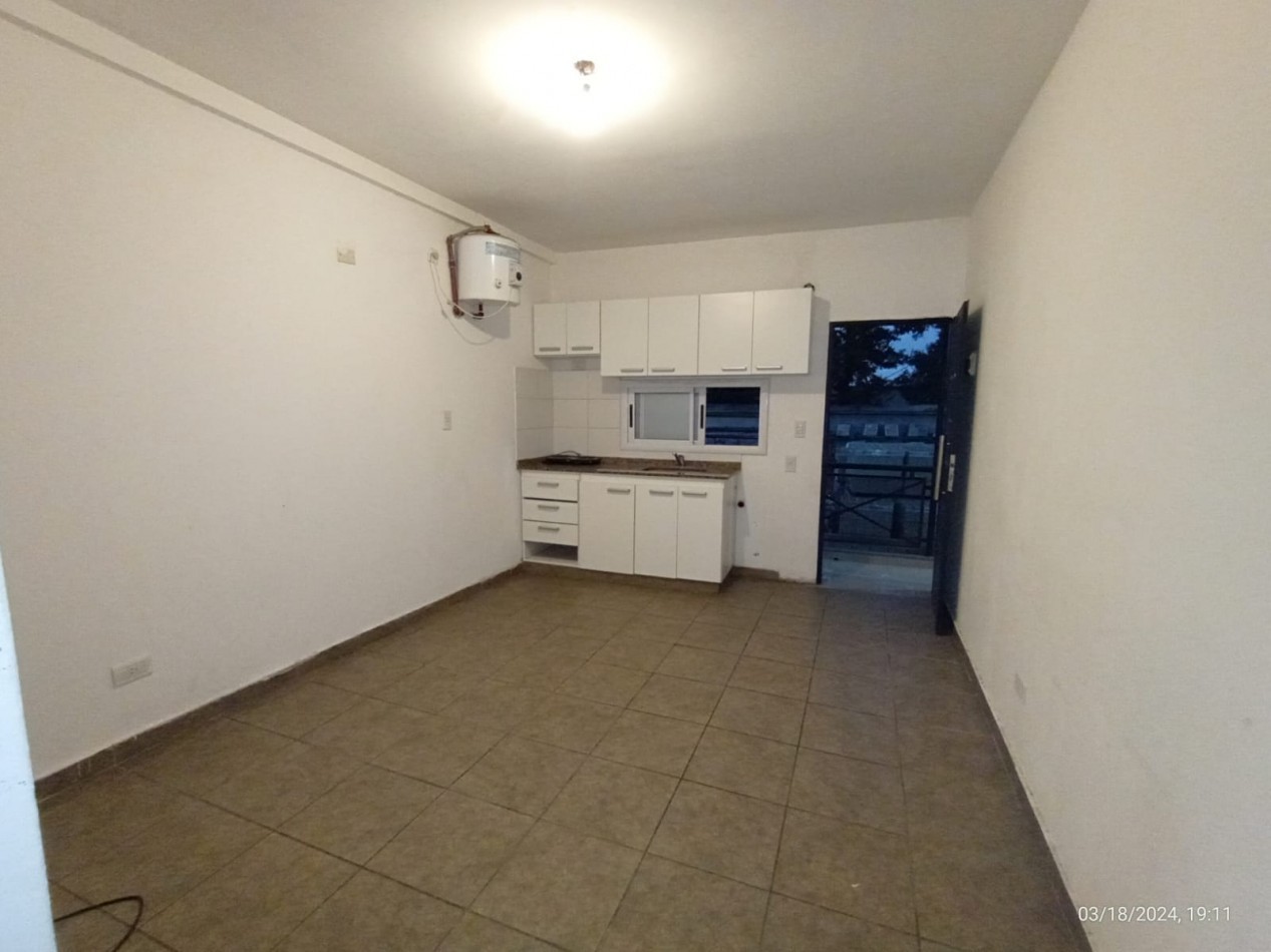 DEPARTAMENTO 2 AMB. C/COCHERA Y BALCON