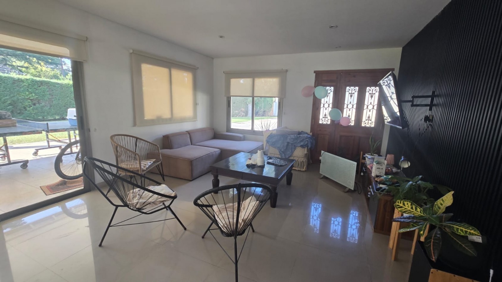 CASA 4 AMB. C/ PARQUE PISCINA QUINCHO Y ENTRADA P/ AUTOS, BARRIO EL CORTIJO