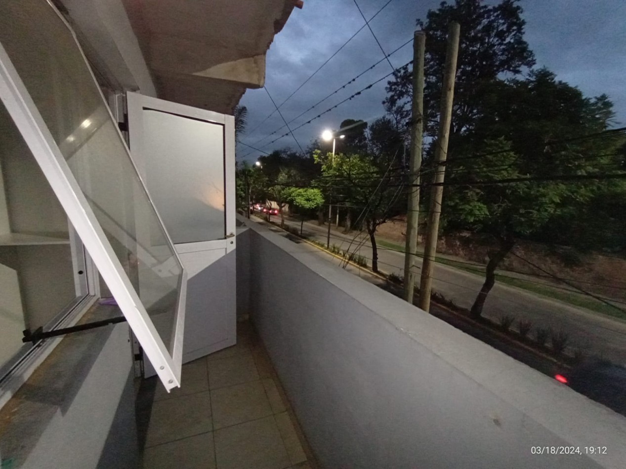 DEPARTAMENTO 2 AMB. C/COCHERA Y BALCON