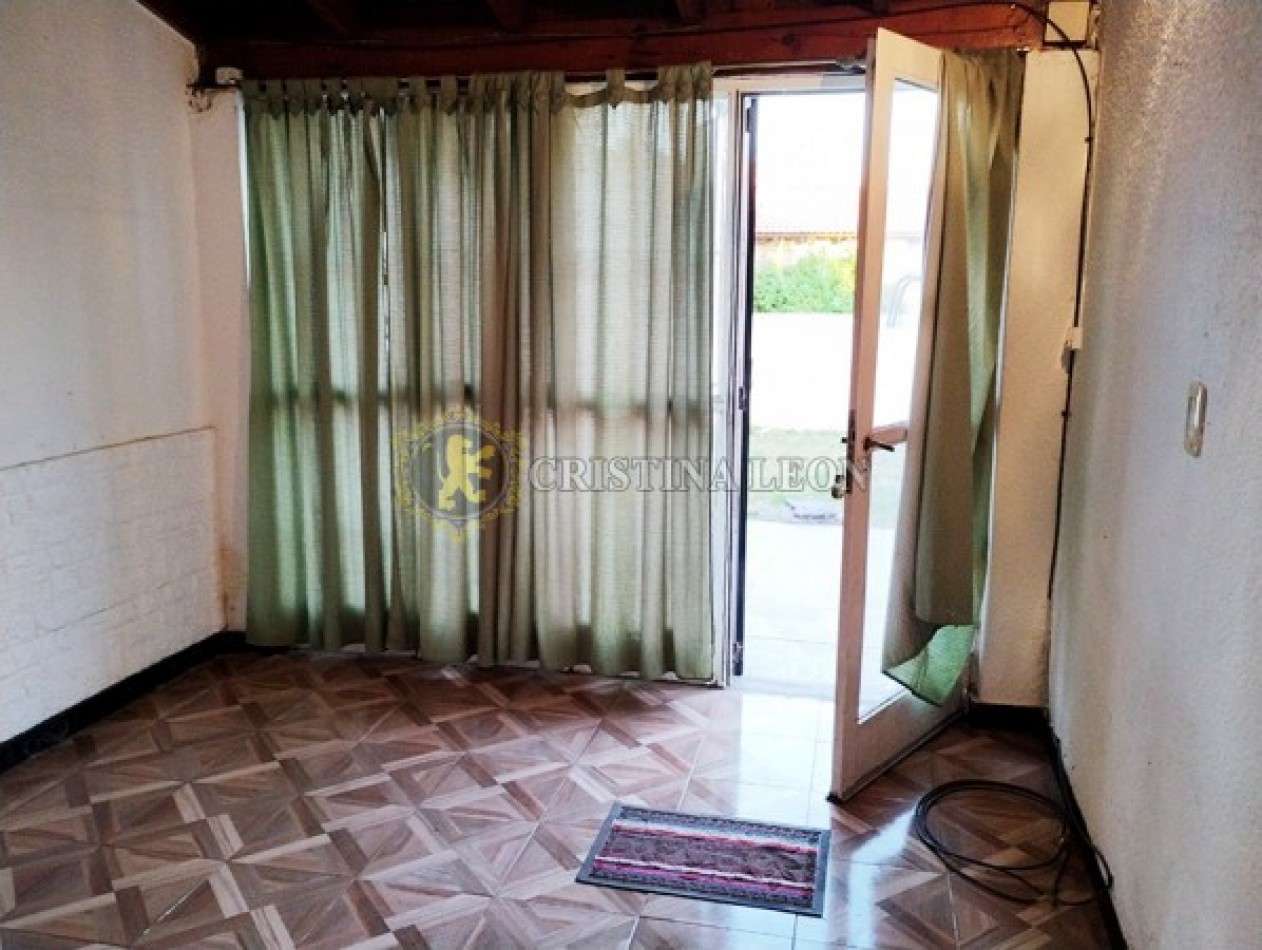 CASA AMERICANA  3 AMB. c/ PATIO Y COCHERA