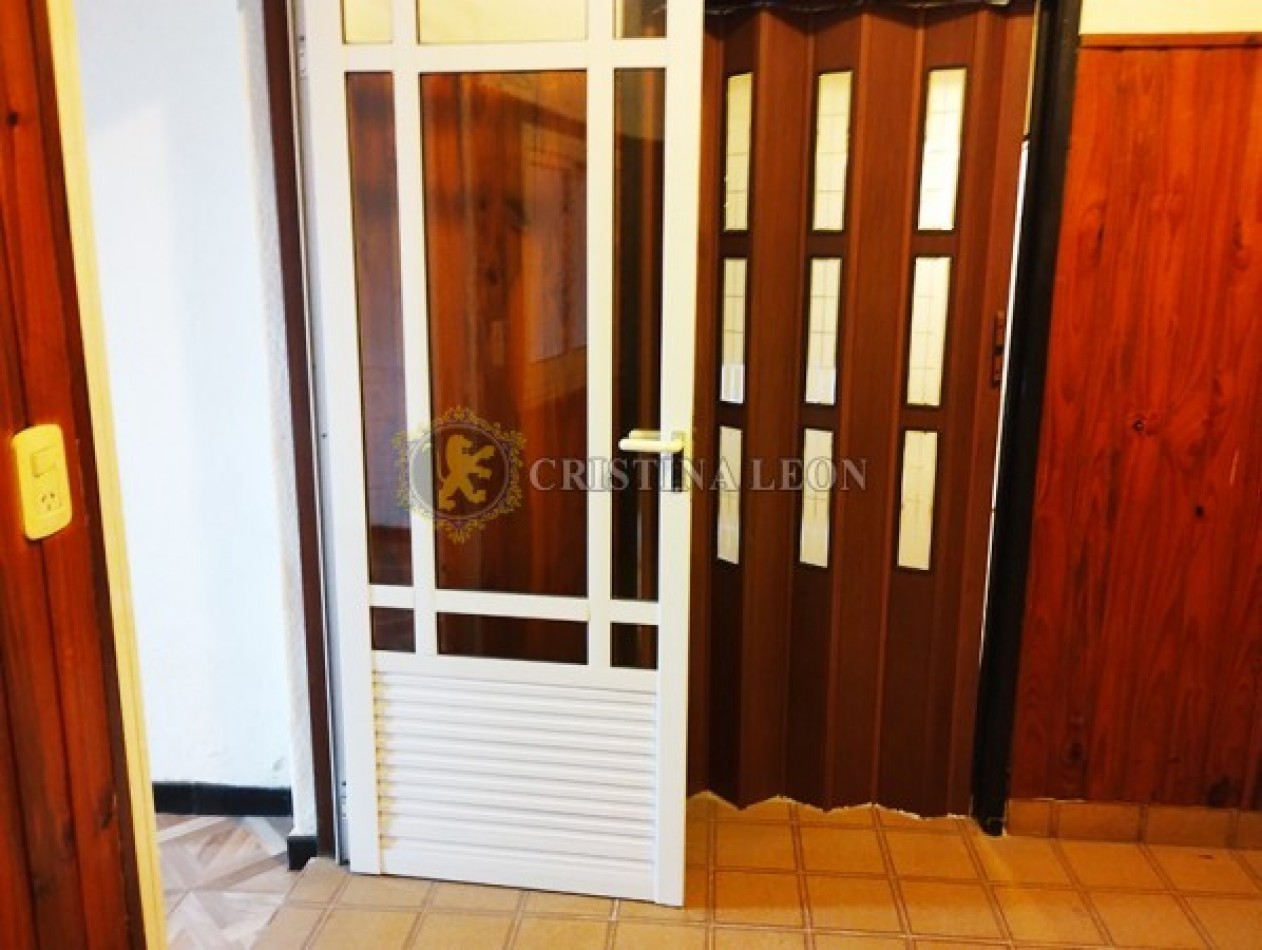 CASA AMERICANA  3 AMB. c/ PATIO Y COCHERA