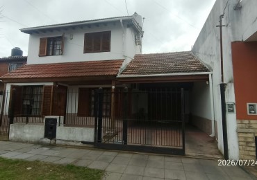 CASA 4 AMB. C/ ENTRADA AUTOS